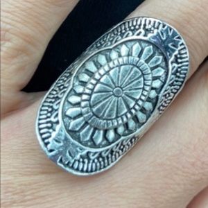 BN STERLING SILVER WOMENS RING